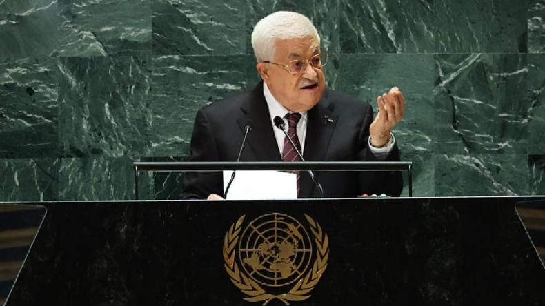 عباس و80 مسؤولًا فلسطينيًا بلا تأشيرة.. هل تعيد واشنطن سيناريو عرفات؟