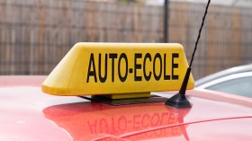 التحقيقات في حوادث المرور المميتة ستشمل من الآن فصاعدا مدارس تعليم السياقة