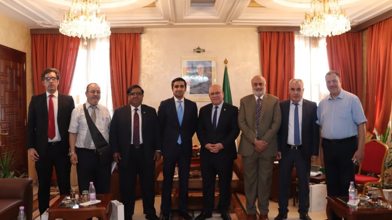 شرفة يبحث مع مجمع فطيمة الباكستاني توسيع استثماراته في القطاع الفلاحي