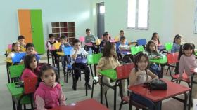 إعادة هيكلة المواد والمواقيت الأسبوعية ومنهاج جديد للغة الإنجليزية