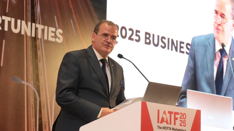 لجنة متابعة دائمة لضمان تجسيد عقود التصدير “المليارية” بالمعرض الإفريقي