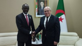 الجزائر والصومال تبحثان تعزيز التعاون في الفلاحة والصيد البحري