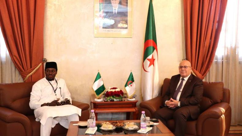 وزير الفلاحة يبحث تعزيز التعاون الزراعي بين الجزائر ونيجيريا