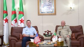 قائد العمليات الخاصة للولايات المتحدة في إفريقيا يزور الجزائر (صور)