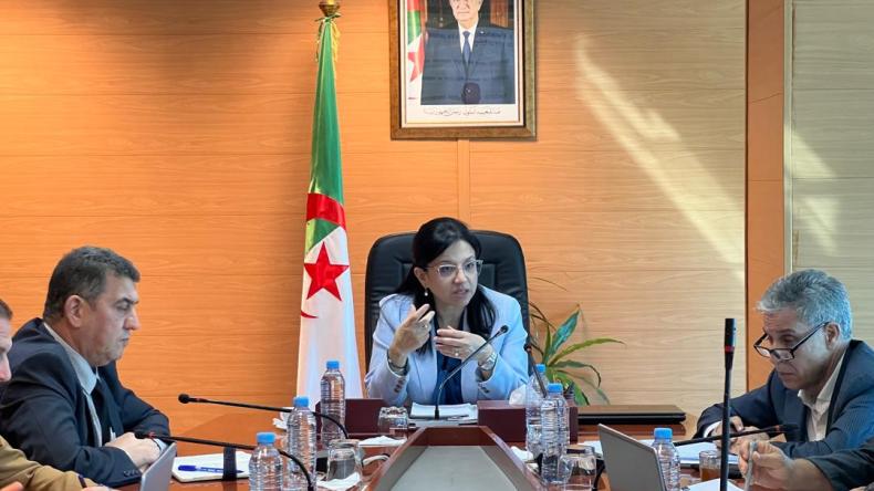 “التجارة الإلكترونية ركيزة أساسية لاقتصاد المستقبل”