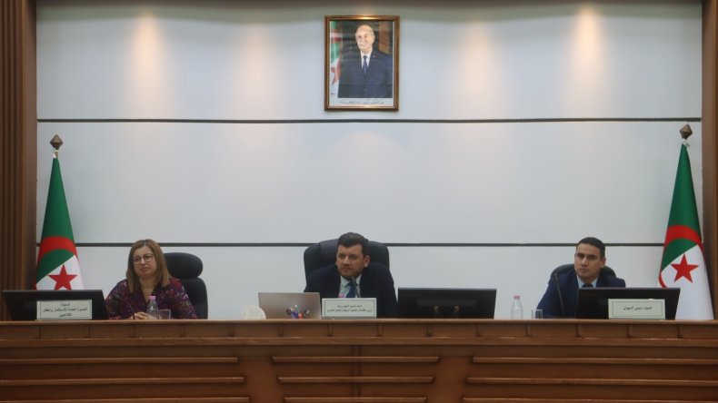 وزير الفلاحة يتعهد بحلول عملية لمستثمري الجنوب