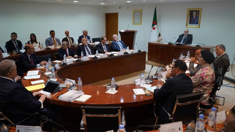 التكامل الصناعي محور لقاء وزير الصناعة بـ”مدار هولدينغ”