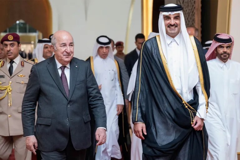 Le président de la République s’entretient par téléphone avec l’émir de l’État frère du Qatar