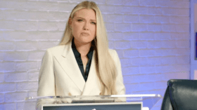 أرملة تشارلي كيرك تتعهد بمواصلة دربه.. هل تصبح رمزا جديدا للتطرف؟