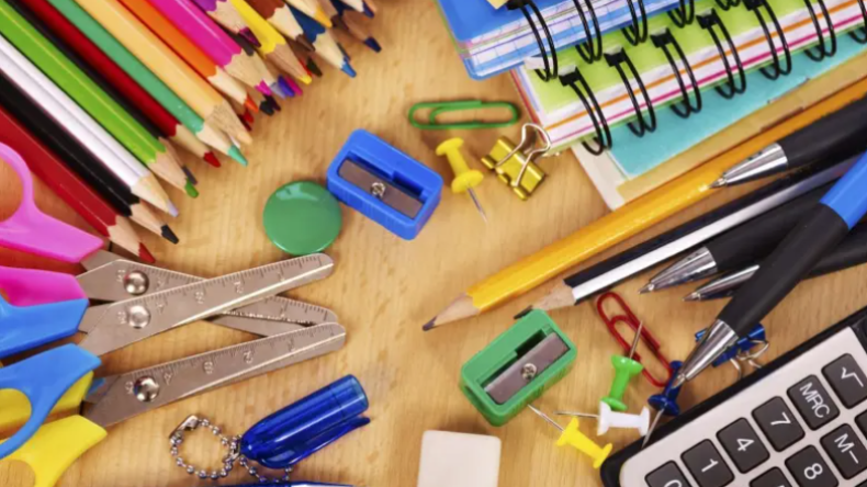 هذه قائمة الأدوات المدرسية للأطوار التعليمية الثلاث