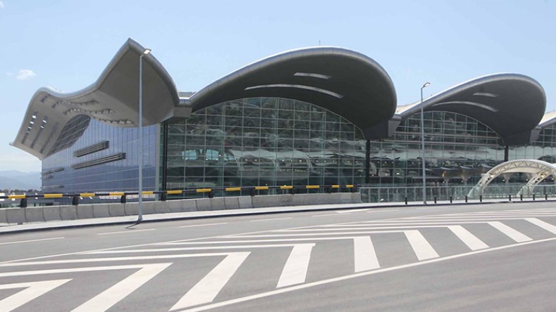 تقنيات الذكاء الاصطناعي بمطار الجزائر الدولي