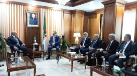 الجزائر والكويت تبحثان مشروعا طموحا لإنتاج وتصدير الهيدروجين الأخضر