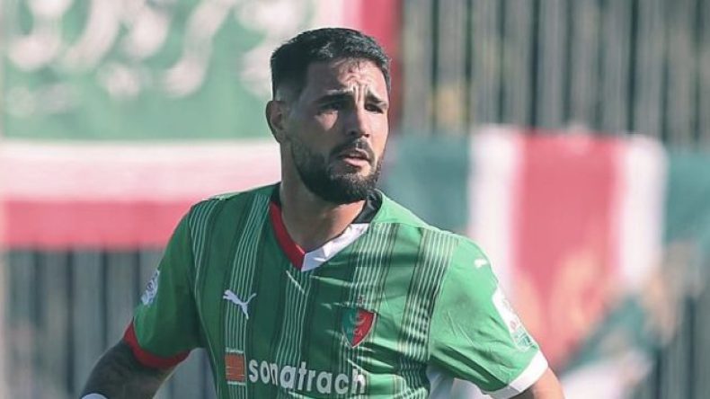 ديلور يترك المولودية وينتقل إلى هذا النادي