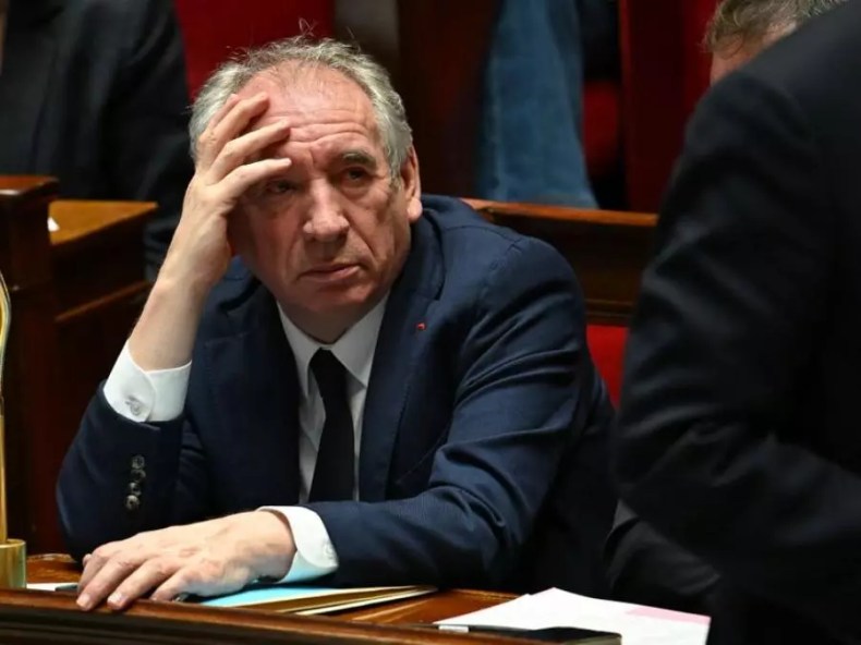 France: Les députés renversent le gouvernement de François Bayrou lors d’un vote de confiance