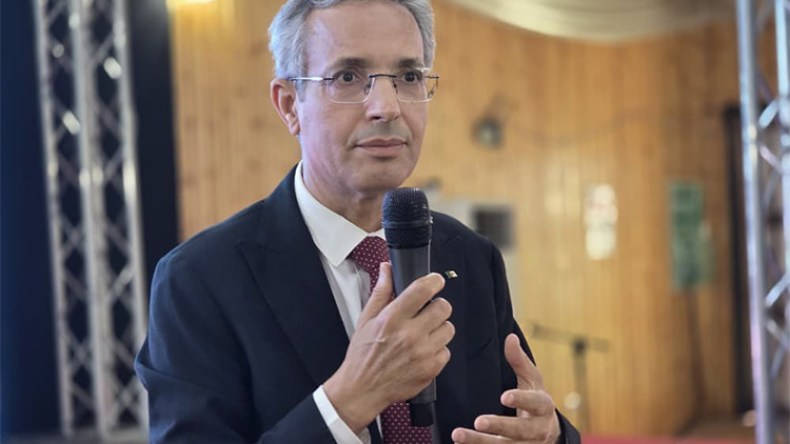 بللو يؤكد على ضرورة الإسراع في تنصيب لجنة أخلاقيات الفنان