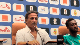 مدرب منتخب غينيا يعلّق بعد التعادل مع المنتخب الجزائري (فيديو)