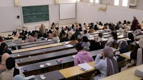 طلبة وأساتذة يقيّمون ملحقات الطب المتوزعة على عديد الولايات