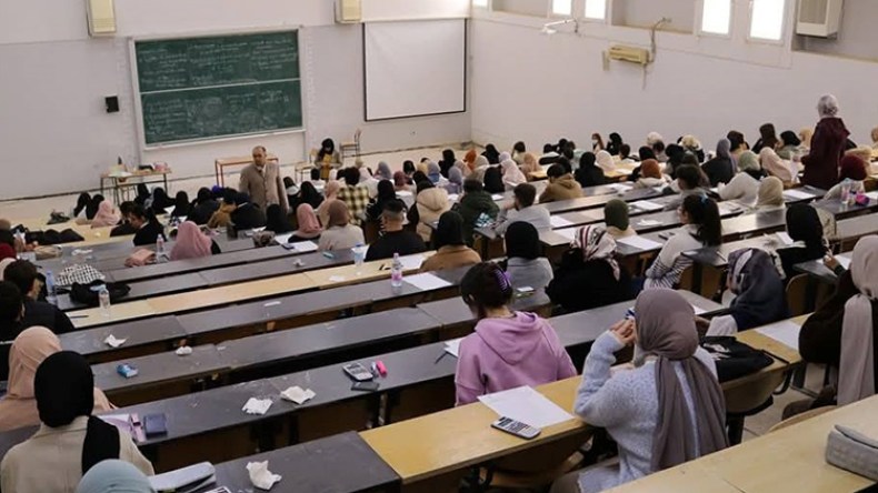 طلبة وأساتذة يقيّمون ملحقات الطب المتوزعة على عديد الولايات