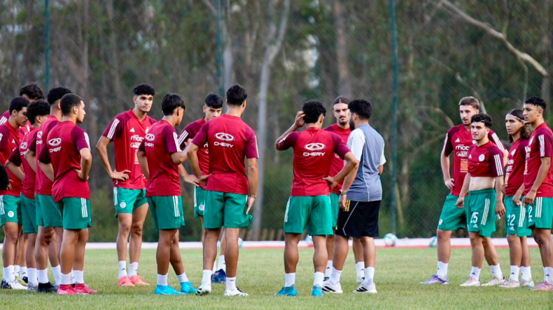 أواسط “الخضر” في تربص تحضيري بمركز فوكة