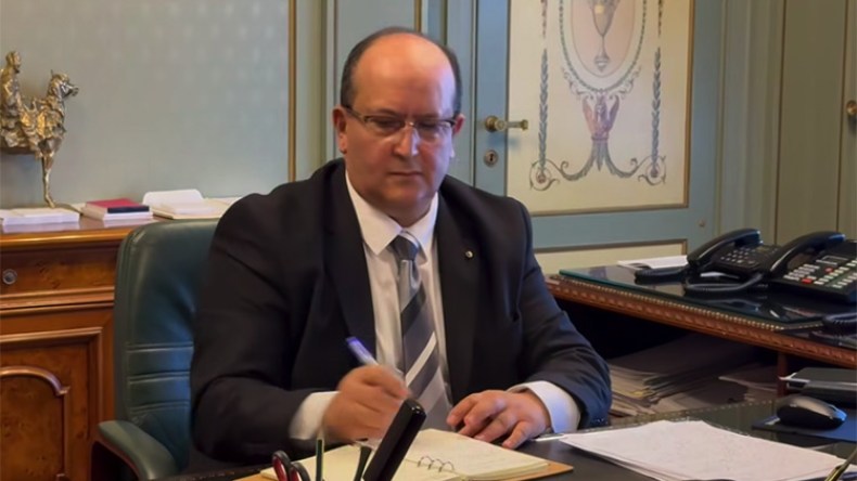 15 ملفا ثقيلا على طاولة حكومة سيفي غريب