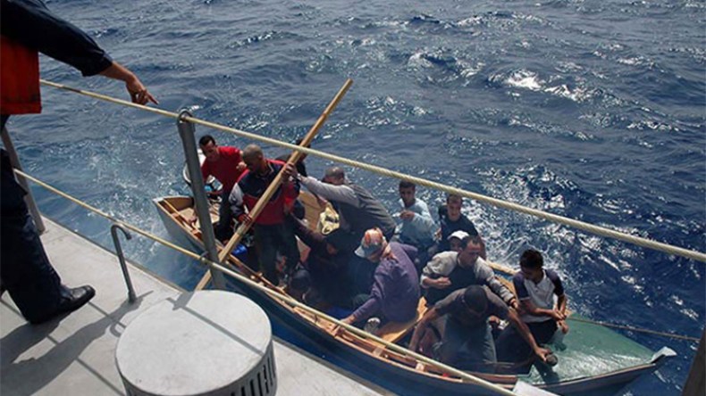 إحباط القوات البحرية لـ500 عملية تهريب للبشر و”الحرقة”