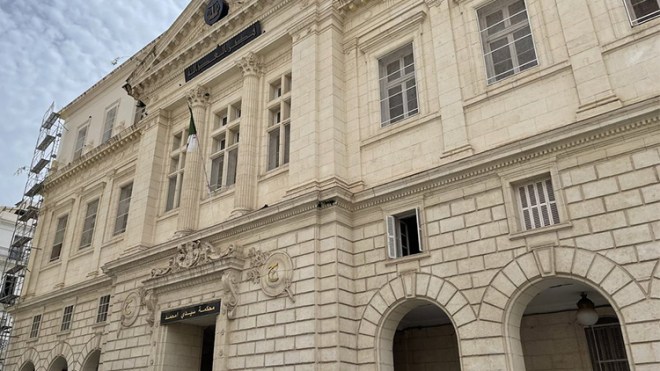 الإطاحة بعصابة للاتجار بالكوكايين وتبييض الأموال