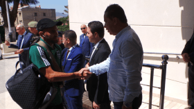 بالصور.. المنتخب الوطني يصل إلى فندق “لالة خديجة” بتيزي وزو