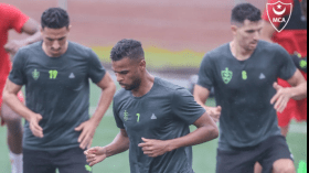 بالصور.. “المولودية” تخوض أول حصة تدريبية بليبيريا