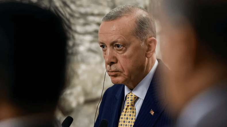 أردوغان يثير غضب نتنياهو بسبب حجر منقوش.. ما القصة؟