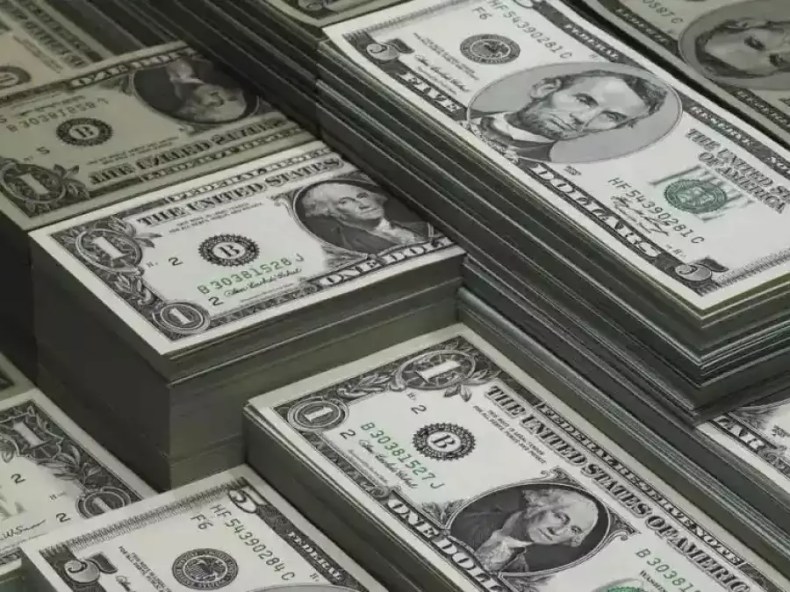 Président de la République: Les réserves de change de l’Algérie sont actuellement “à un niveau acceptable”