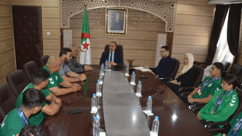 الوزير صادي يستقبل أعضاء المنتخب الوطني لرفع الأثقال