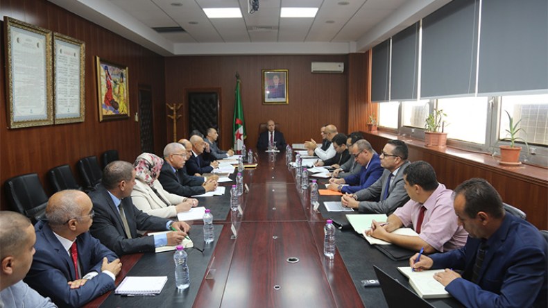 سايحي يستعجل تسريع رقمنة كل الخدمات الإدارية لقطاع العمل