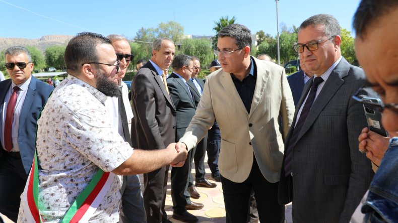 إثر وفاة طفلين بداء الكلب.. وزير الصحة يصل لأم البواقي