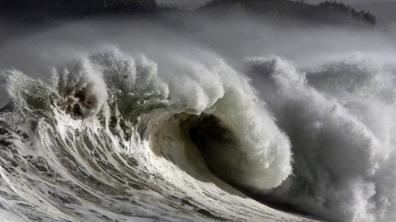 تتعدى الـ 2 متر.. أمواج خطيرة عبر هذه السواحل