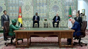 الرئيس تبون ونظيره الموزمبيقي يشرفان على توقيع عدة اتفاقيات بين البلدين