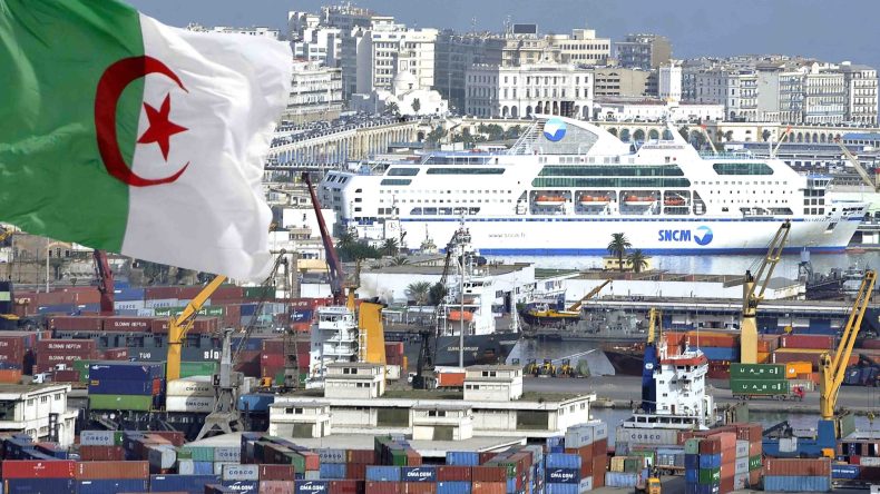 بإشراك مختصين في المجال.. رقمنة الموانئ لتسريع شحن وتفريغ السفن