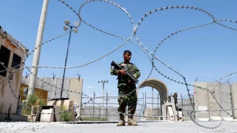 ترامب يتوعد أفغانستان بـ”أمور سيئة” إذا لم تُعد قاعدة “باغرام”