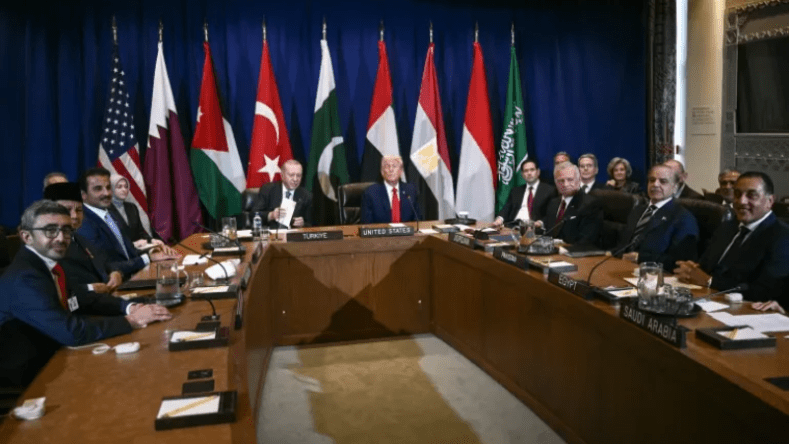 21 نقطة لإنهاء الحرب.. ترامب يعرض خطته للسلام في غزة