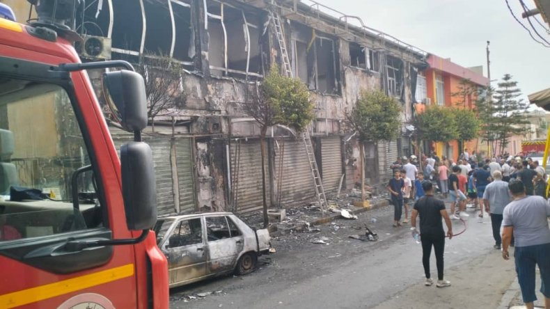 حريق يأتي على واجهات محلات تجارية في البليدة