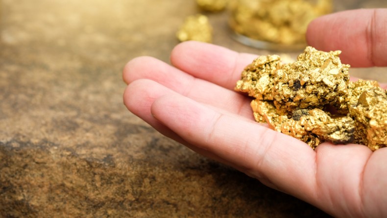 في تمنراست وعين قزام.. سونارم تحصل على رخصتين جديدتين لاستغلال الذهب