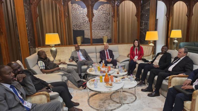 رزيق يستقبل أمين عام منطقة التجارة الحرة الإفريقية