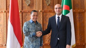 شايب يبحث تطورات القضية الفلسطينية مع نائب وزير خارجية إندونيسيا