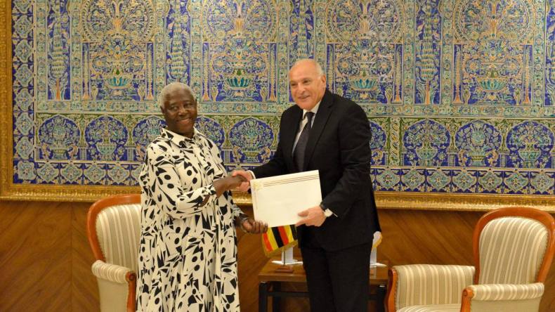 الرئيس تبون يتلقى رسالة خطية من نظيره الأوغندي