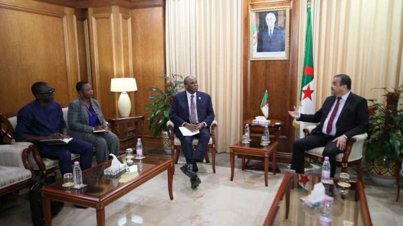 رئيس “أفريكسيمبنك”: احتضان الجزائر لمعرض التجارة البينية يعكس دورها في دفع النمو الاقتصادي في إفريقيا