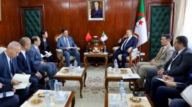 الجزائر والصين تستعرضان آفاق التعاون في مجال مجابهة مخاطر الكوارث