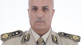 الفريق أول السعيد شنڨريحة يعزي في وفاة العميد بن عمار حسان مفتش القوات الخاصة