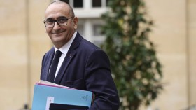 وزير الداخلية الفرنسي الجديد يتقرب من الجزائر