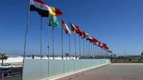 يتمنعن وهنّ الراغبات