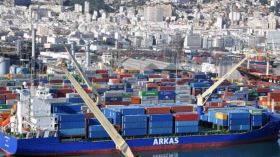 معالجة مليون حاوية واستقبال 2000 سفينة بميناء الجزائر 