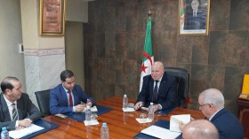 تنصيب المكلف الجديد بتسيير الأمانة العامة لوزارة الصناعة